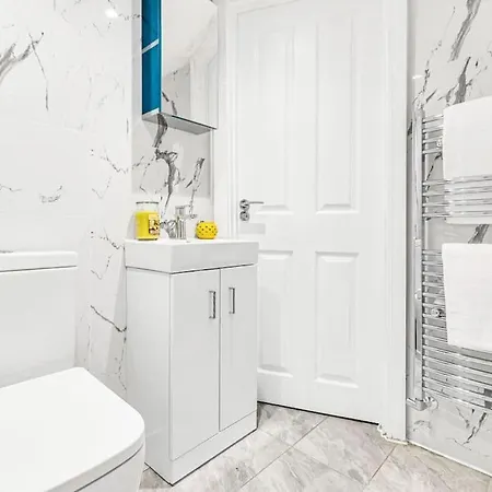 Luxstay Holland Park Apartment With Ac Londres Exterior foto